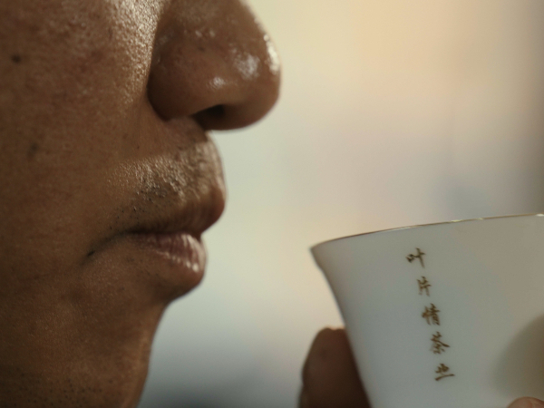 喝茶為什么越喝越口渴